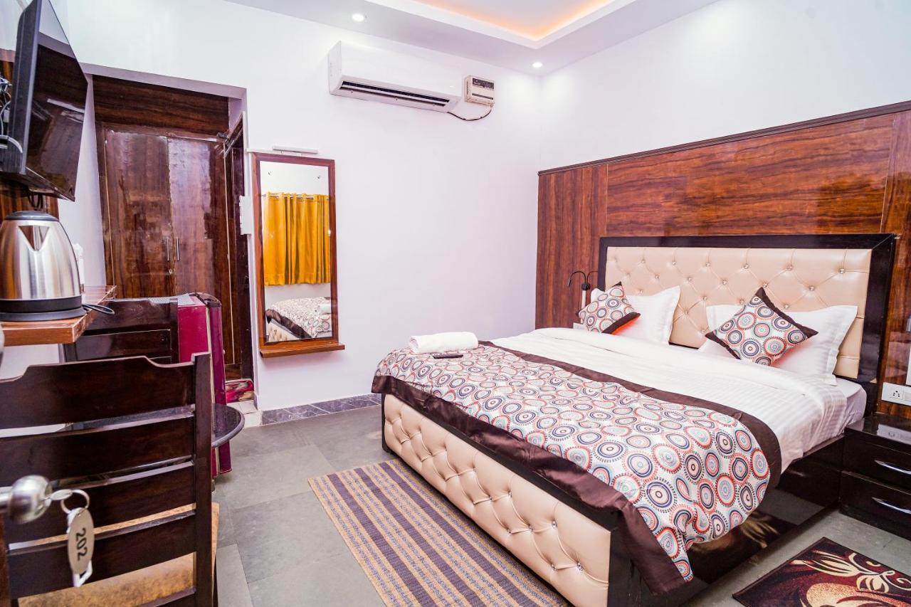 Golden Residency Hotel New Delhi Ngoại thất bức ảnh