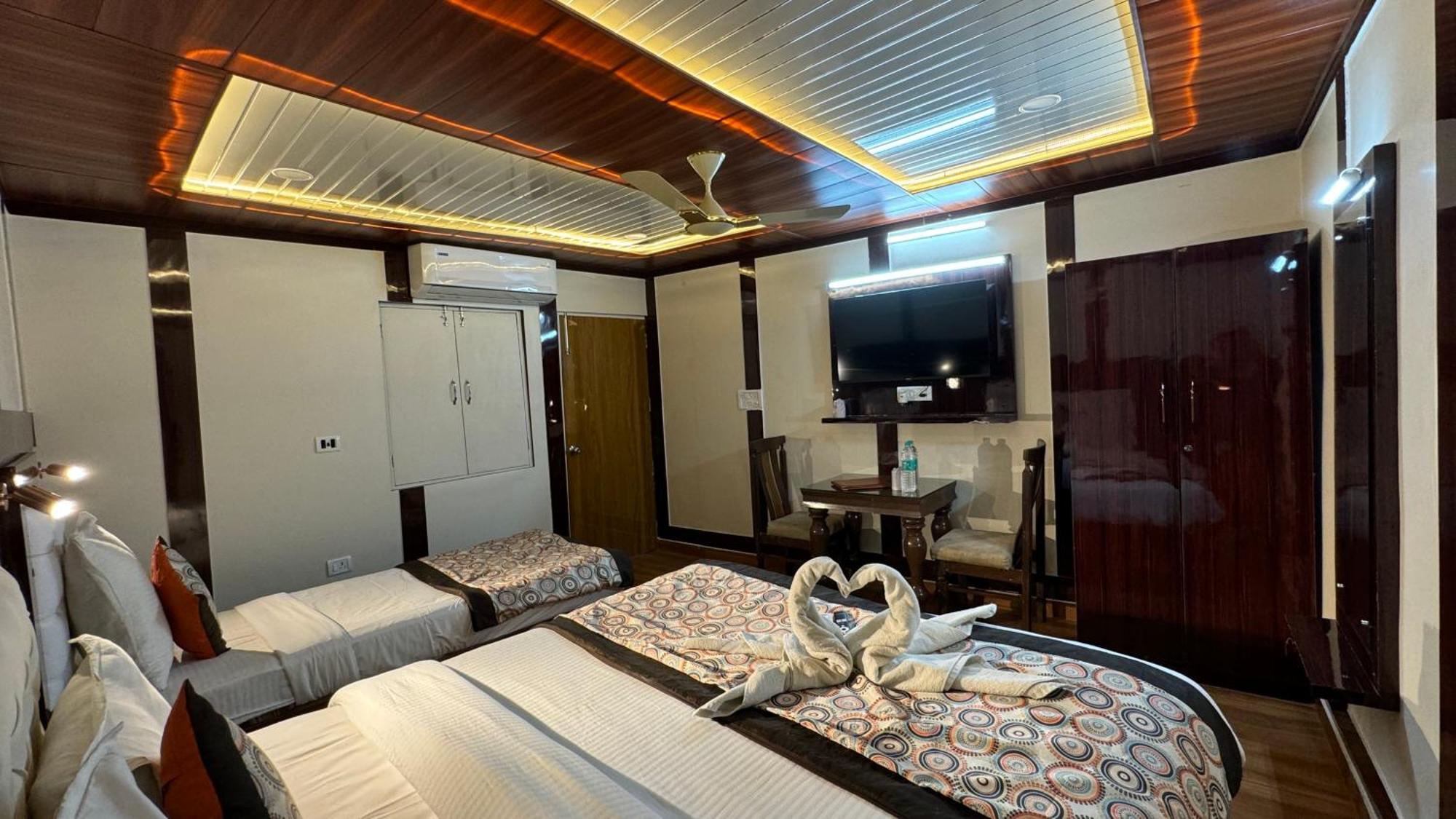 Golden Residency Hotel New Delhi Ngoại thất bức ảnh